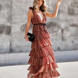 VICI COLLECTION - GOOD LUCK CHARM PLISSE METALLIC MAXI DRESS